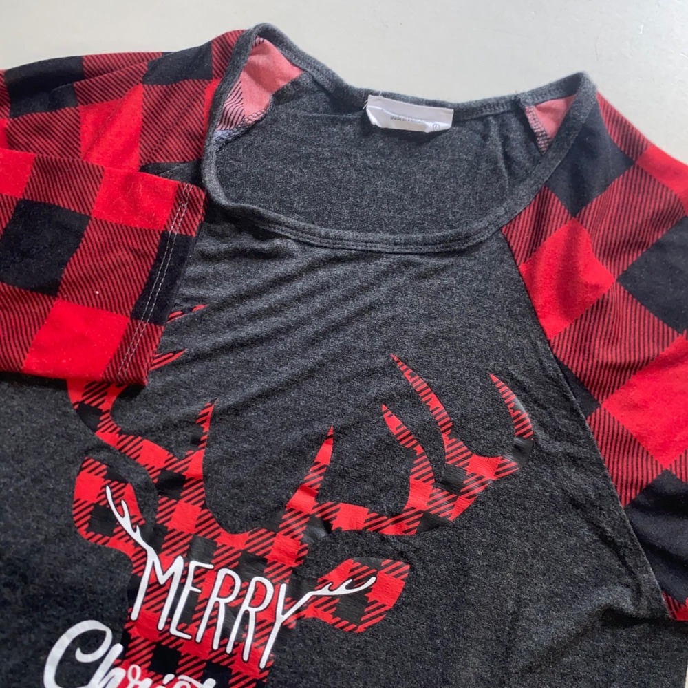 Exclusive One Merry Christmas Reindeer Raglan Top‎ Plaid Striped Sleeve Large